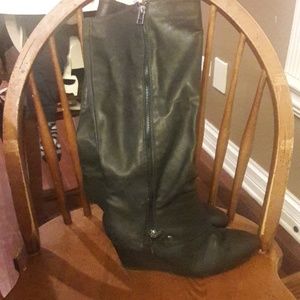 Wedge boots